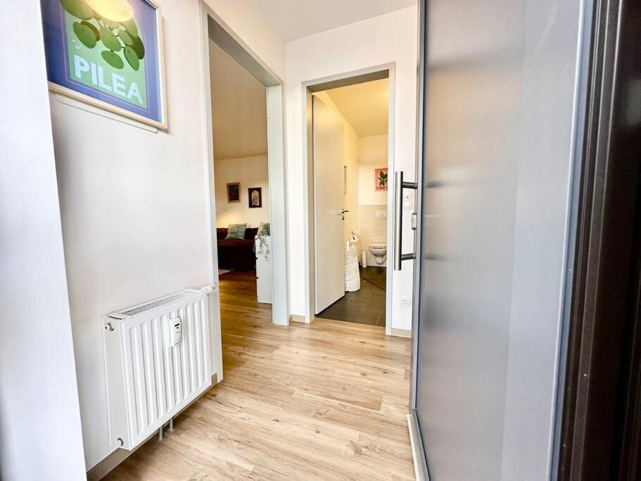 Stylisches Studio Mit Privatem Stellplatz Wenige Minuten Von Der Innenstadt & Mosel コブレンツ エクステリア 写真